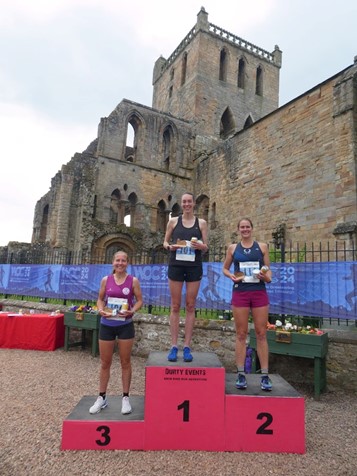 WRE Women overall
winners – Images: Stephen Wilson