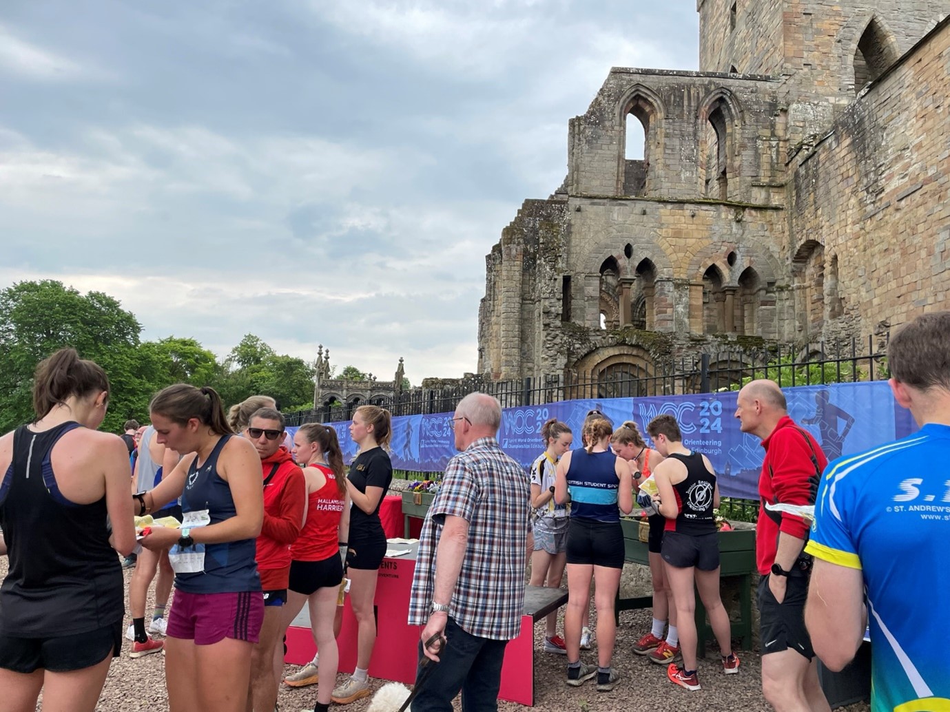Jedburgh Finish
(for all courses), next to the Abbey – Image: Bridget Khursheed