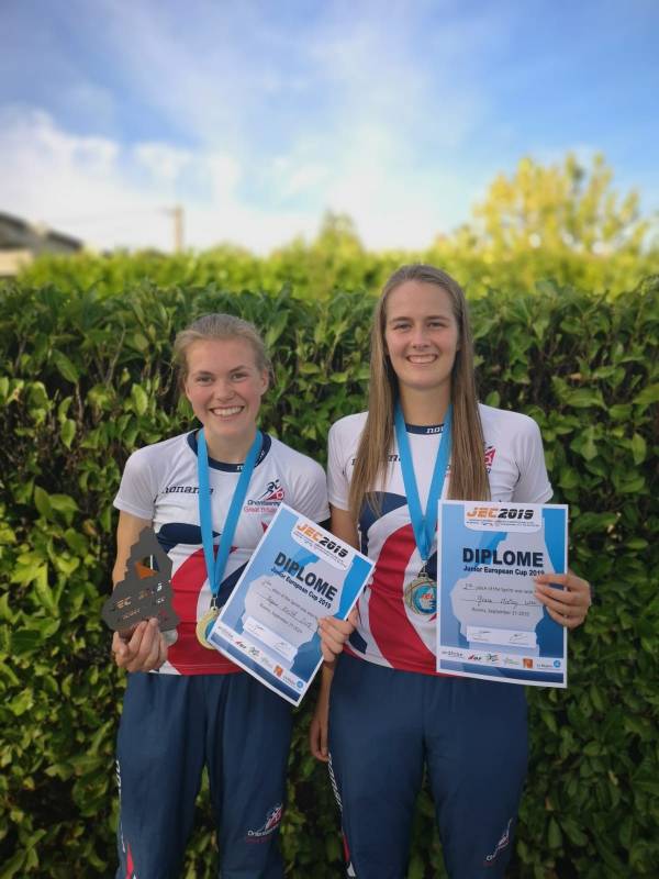 Left to right: GB Megan Keith (INVOC) and GB Grace Molloy (FVO)