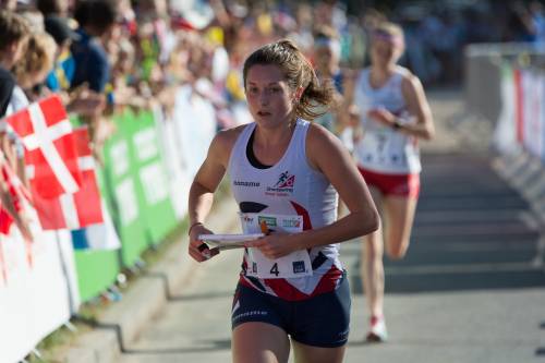 Megan Carter Davies on the way to 7th at the end of the Mixed Sprint Relay (Photo by IOF/Matias Salnonen)