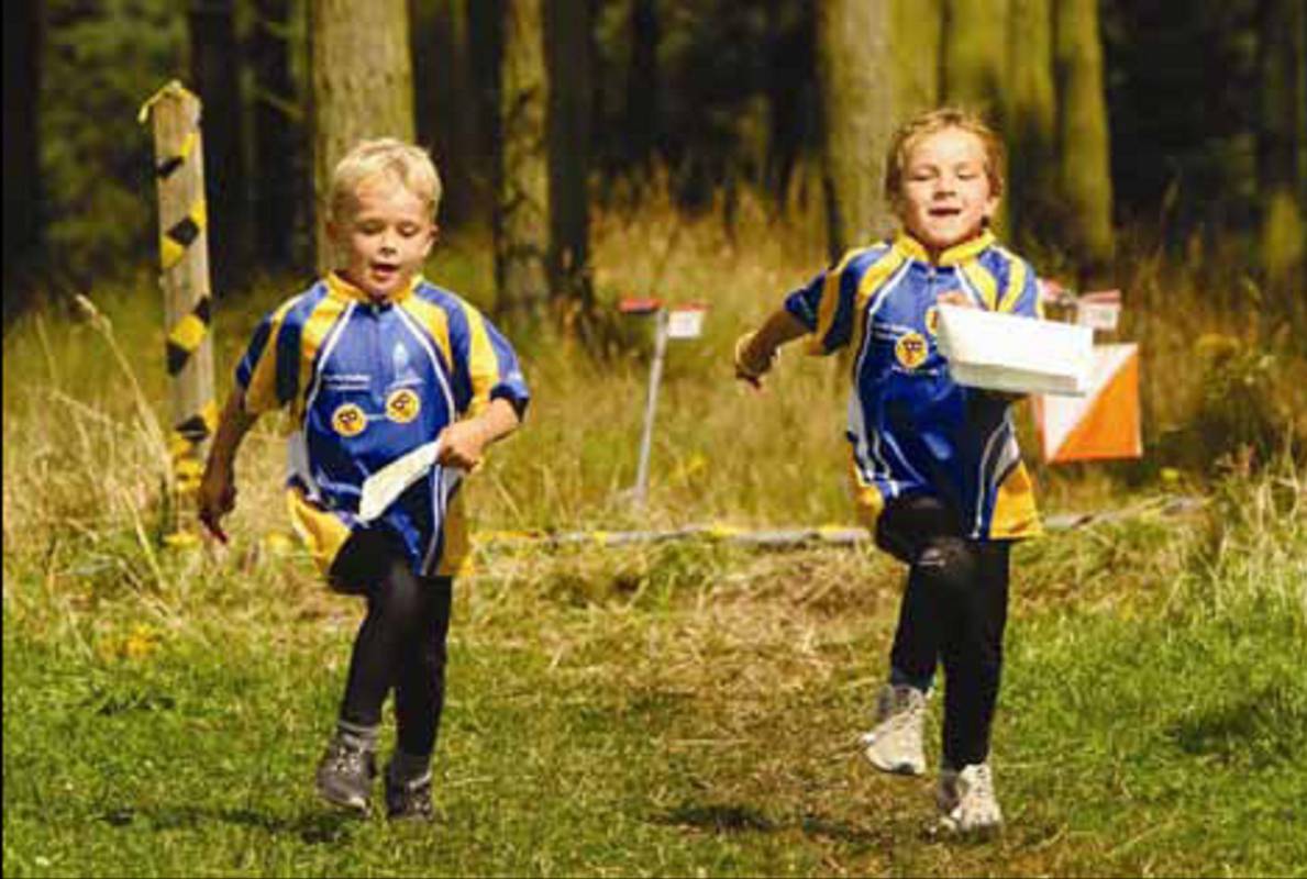 Grand children at Tentsmuir 2009 - first 6-Days as competitors on the white course.