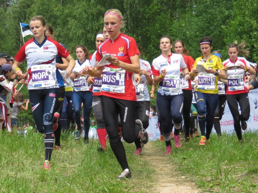 Start of the Women's Relay