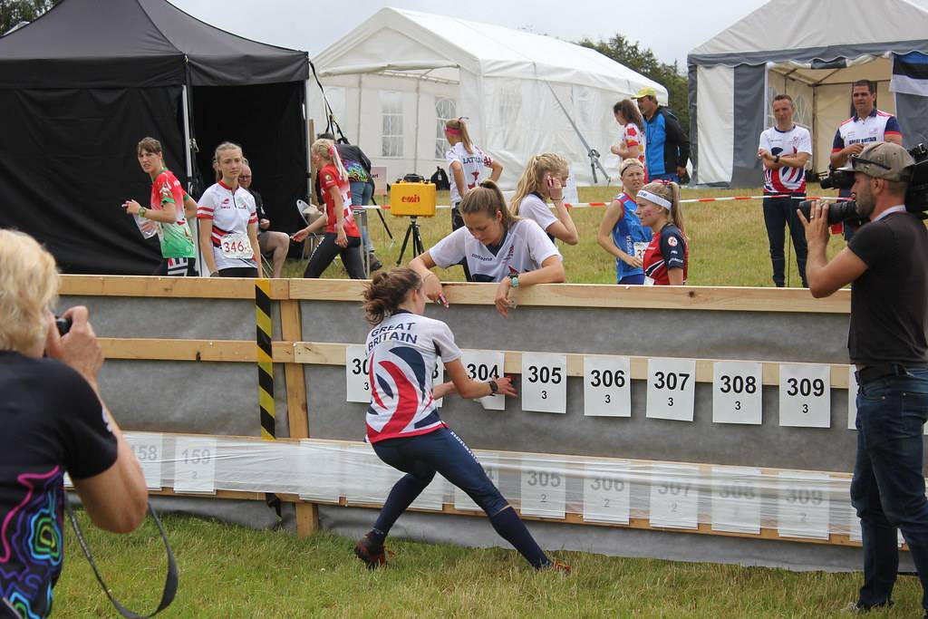 Fiona Bunn on the Leg 2 handover to Grace Molloy (Leg 3).