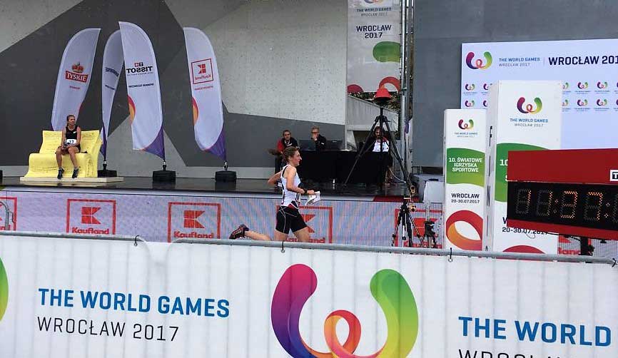 Tessa Strain sprinting towards the finish