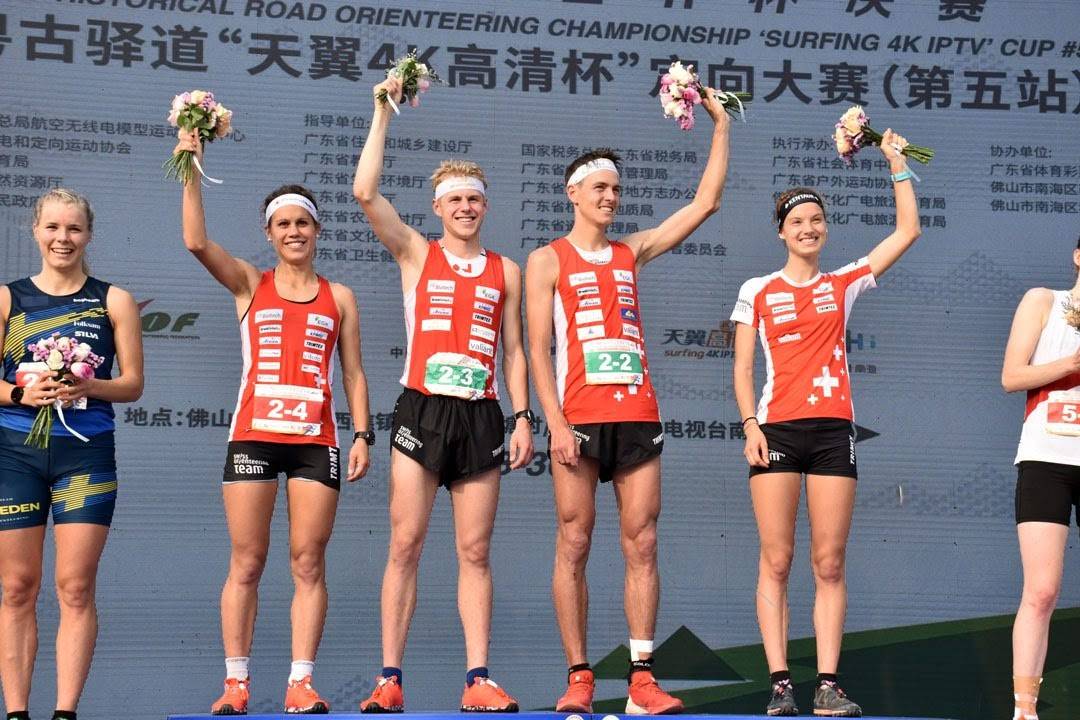 Victorious Swiss team at Flower Ceremony.  Photo credit: by IOF