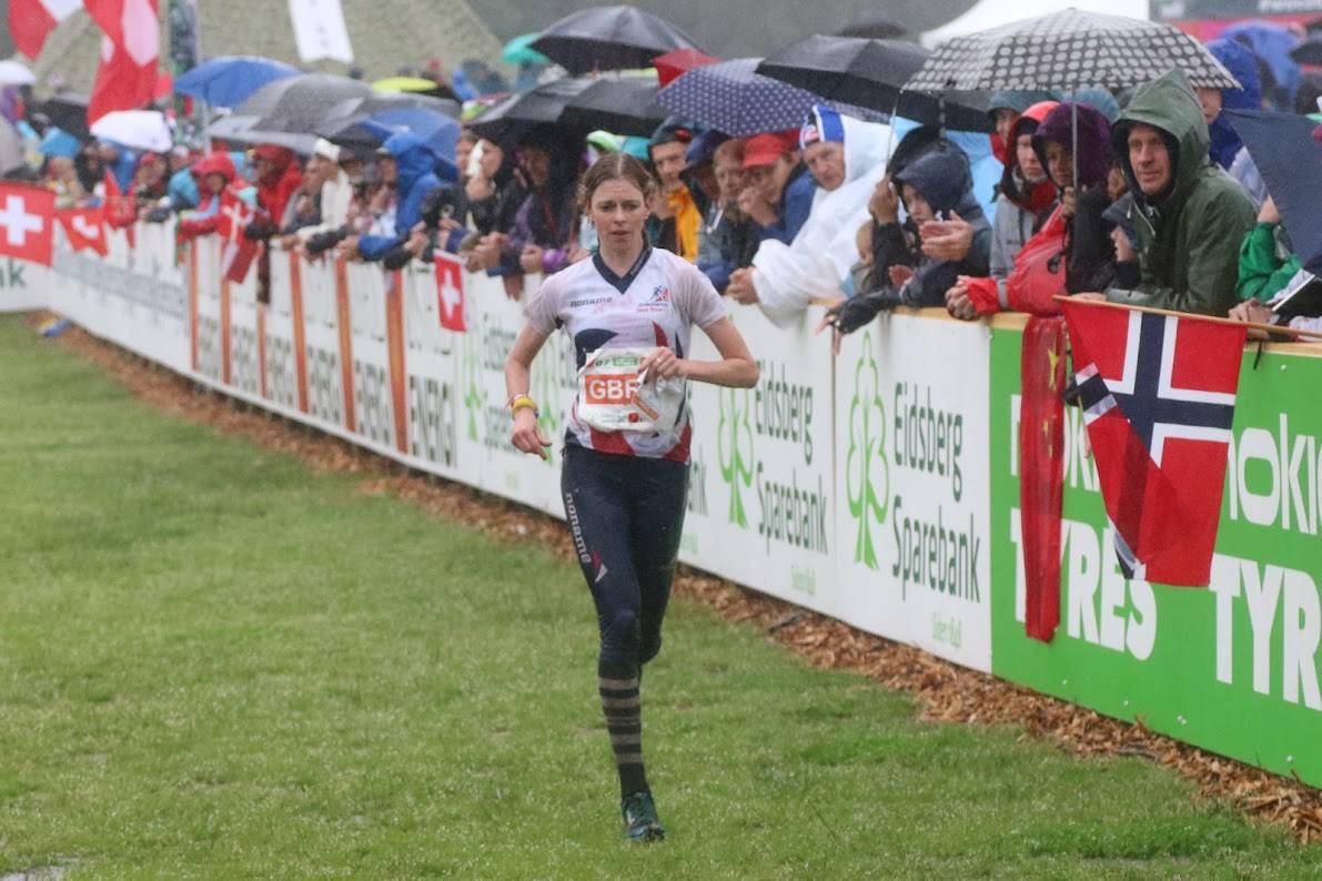 GB Cat Taylor into the Finish